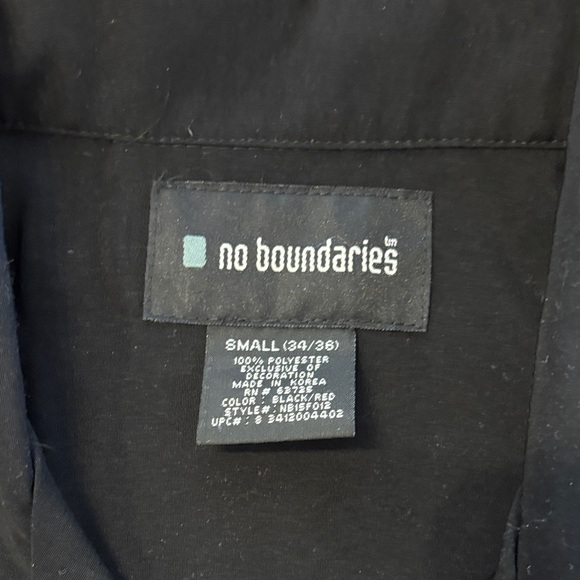 No Boundaries Black and Red Casual Button Down Shirt - Picture 5 of 5